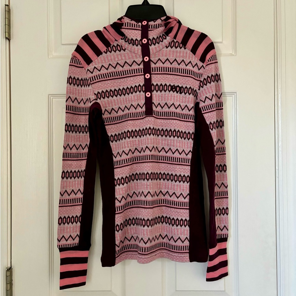 Kari Traa base layer button up top with hood.